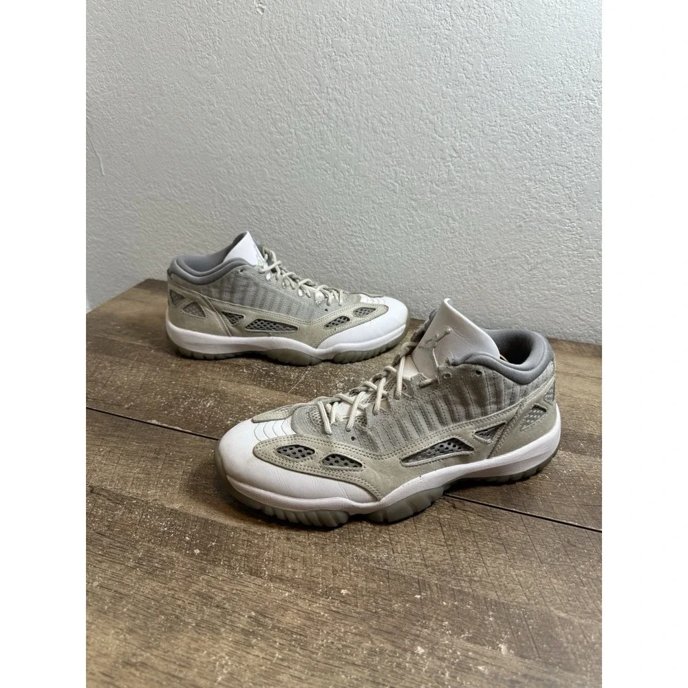 Air Jordan 11 Retro Low IE Light Orewood Brown‎ White 919712-102 Size 11 Shoes